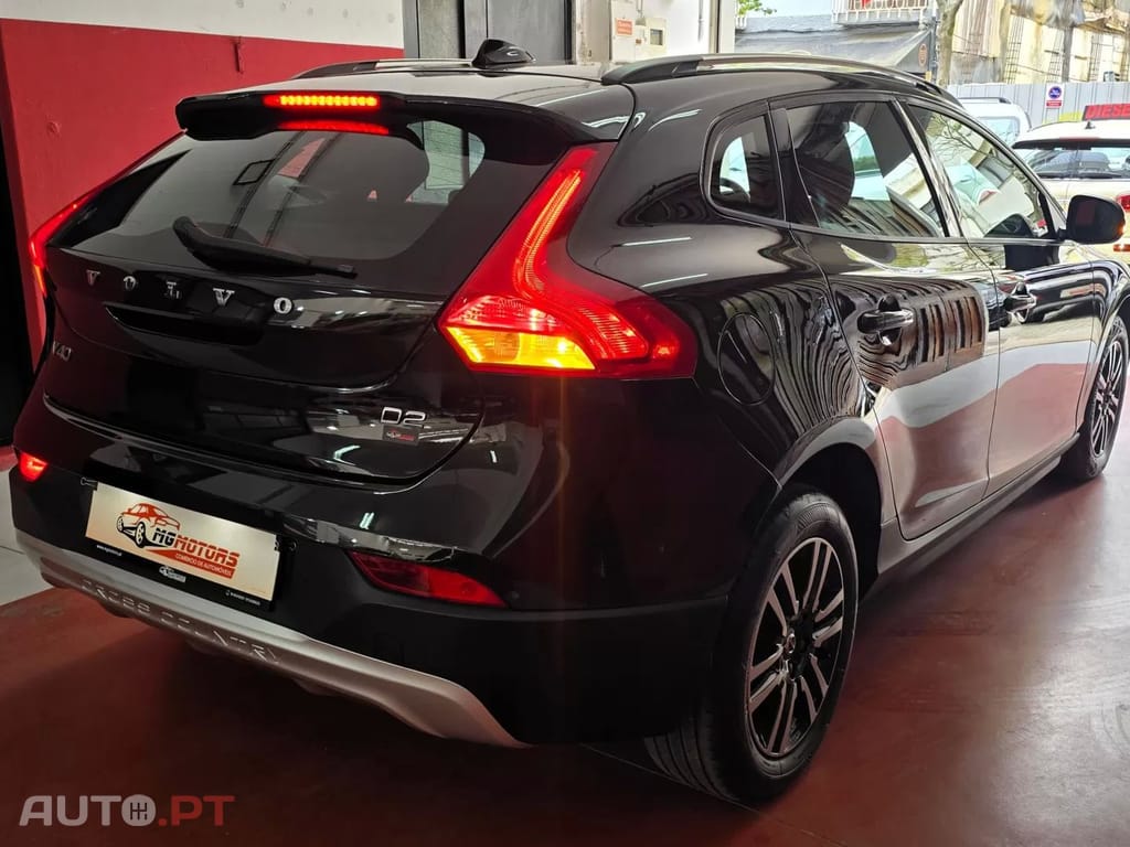 Volvo V40 Cross Country 2.0 D2 Momentum Geartronic