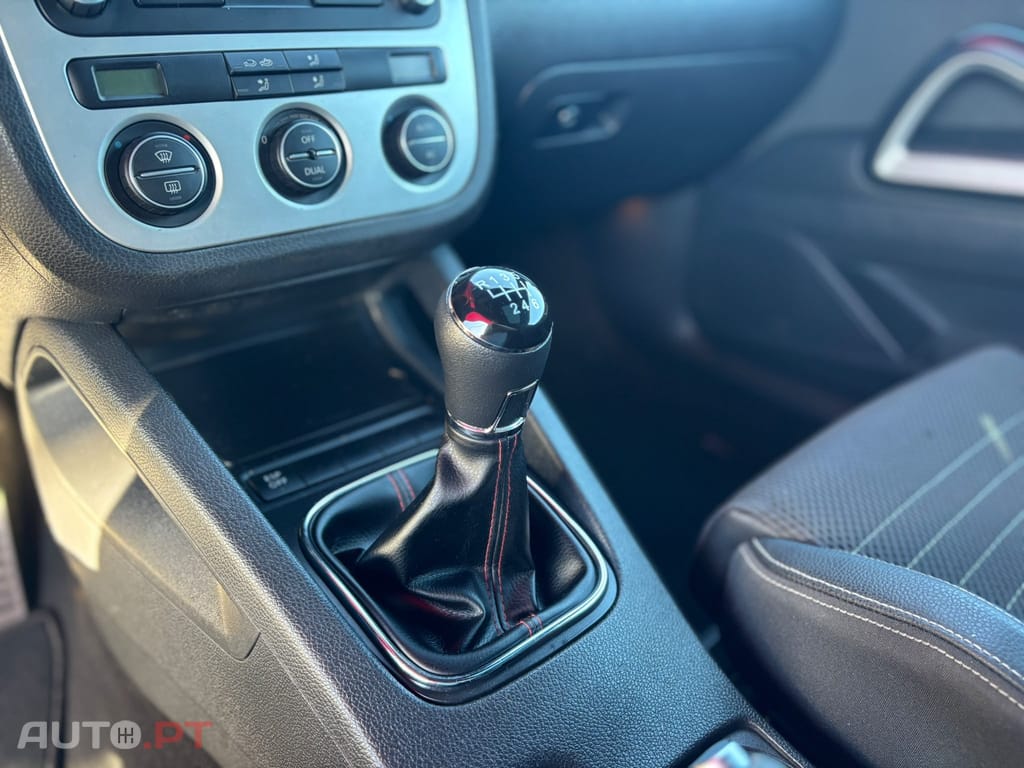 Volkswagen Scirocco 2.0 TDi Sport