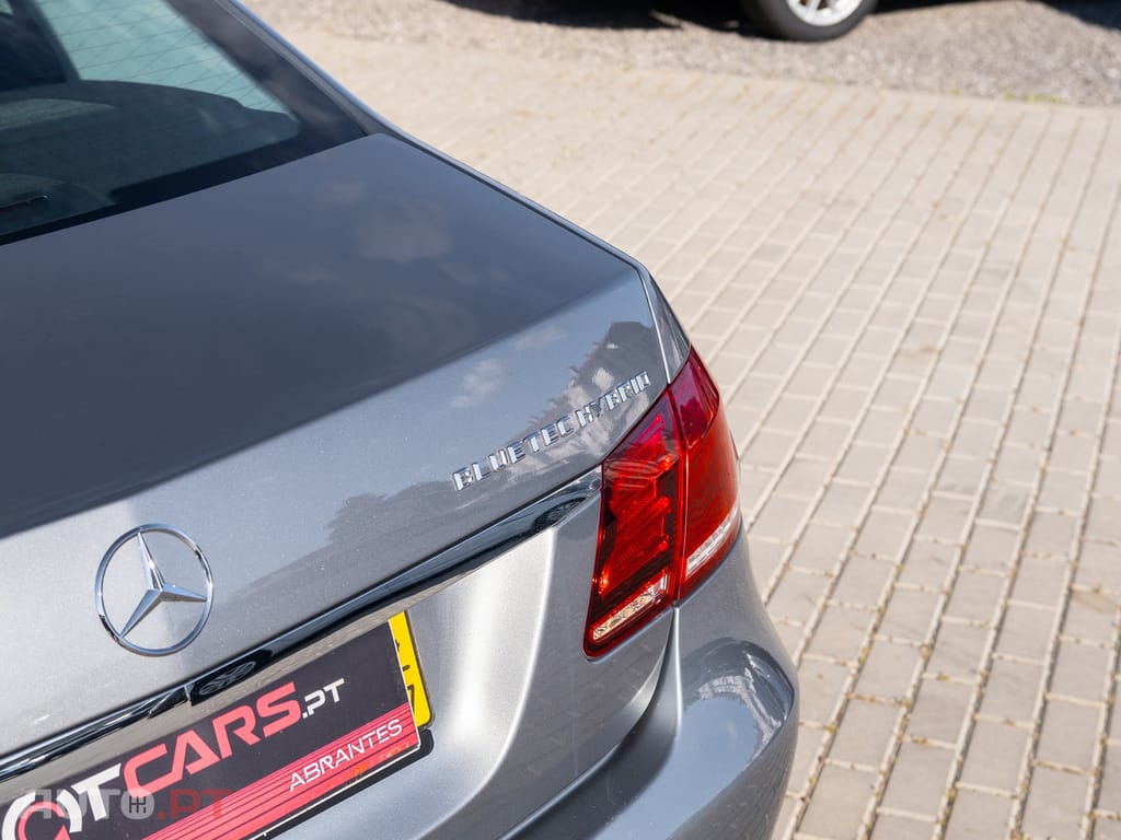 Mercedes-Benz E 300 BlueTEC Hybrid Avantgarde 107g