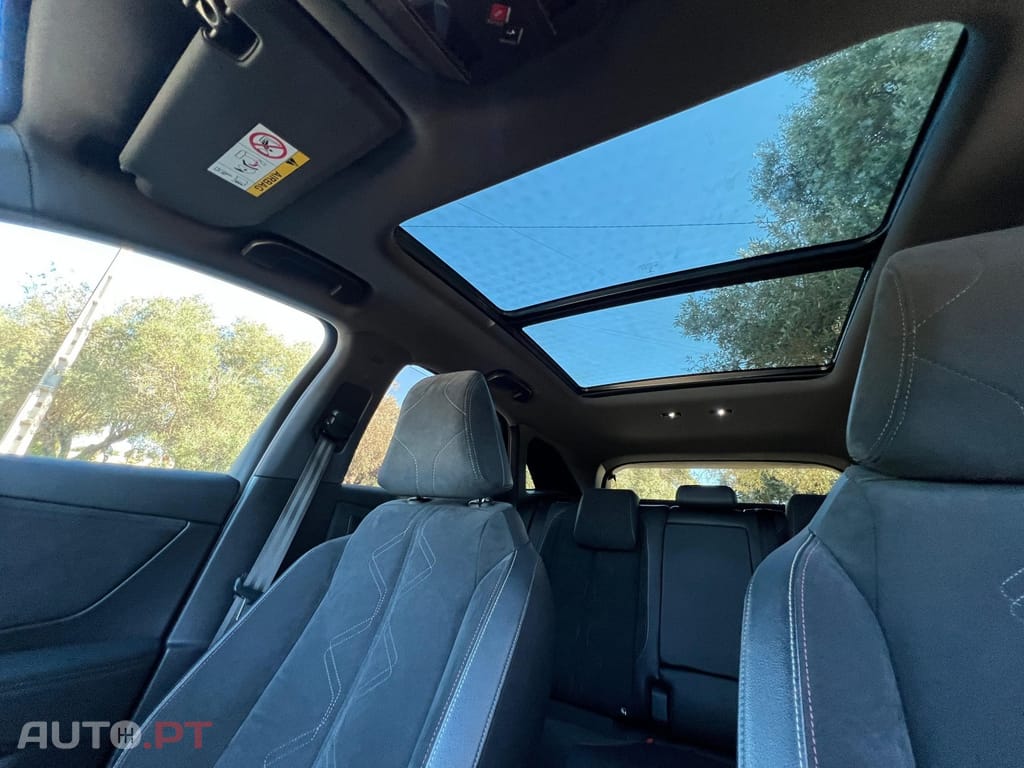 DS DS7 Crossback E-TENSE 225 PERFORMANCE LINE
