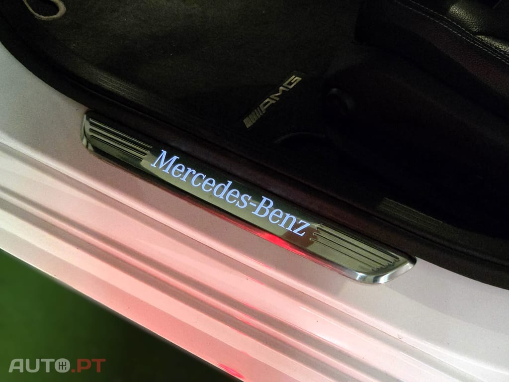 Mercedes-Benz C 300 de AMG-Line (Pack Night) - Burmester Audio, Multibeam, Airmatic, 19"