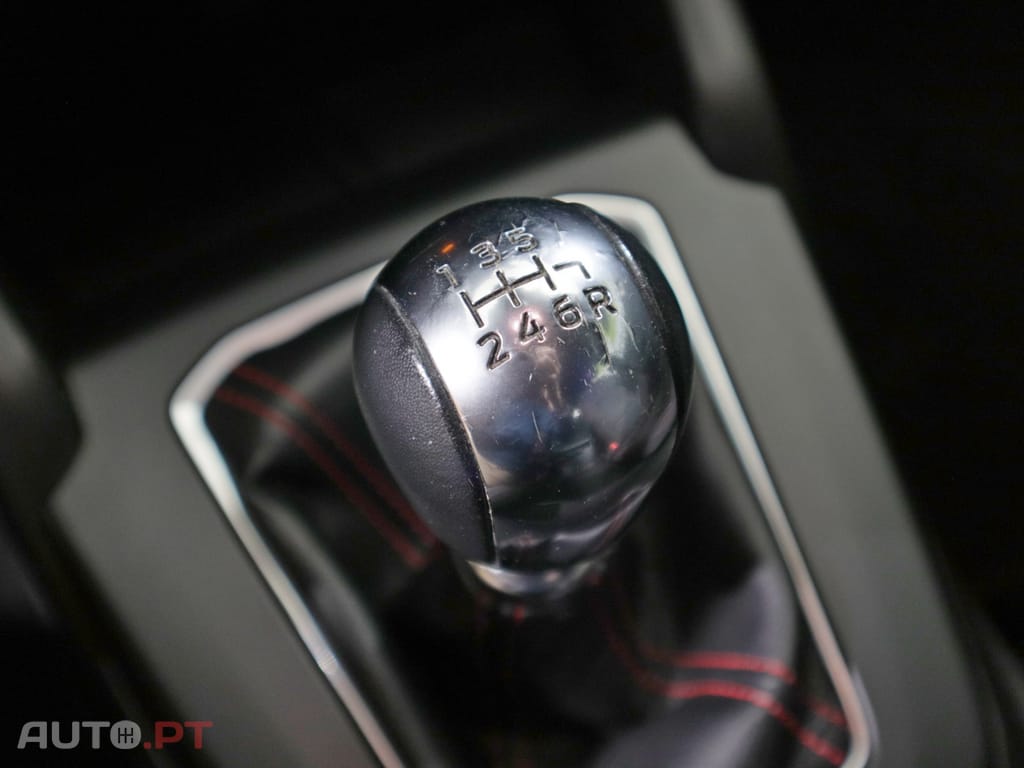 Ford Focus 1.0 EcoBoost MHEV ST-Line