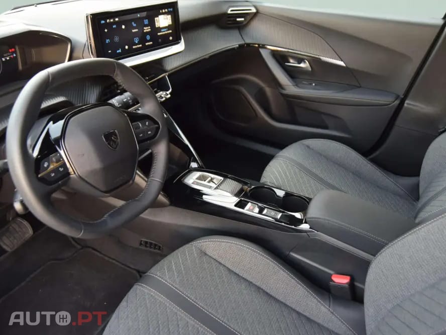 Peugeot 2008 1.2 Hybrid Allure e-DCS6