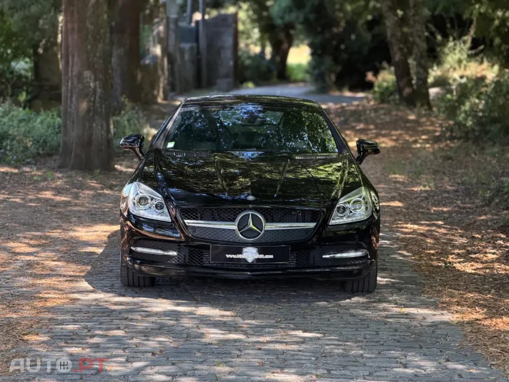 Mercedes-Benz SLK 200 Outro