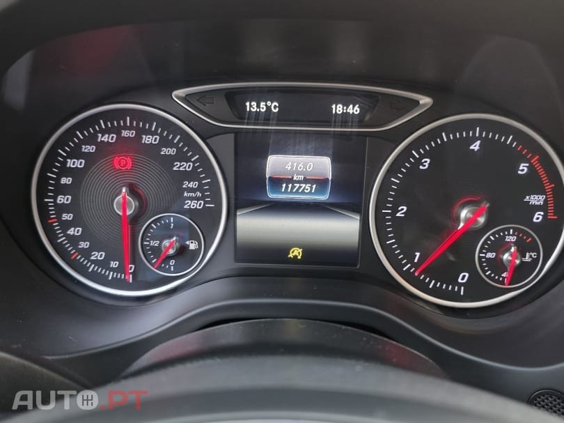 Mercedes-Benz A 180 d — fotografia 19
