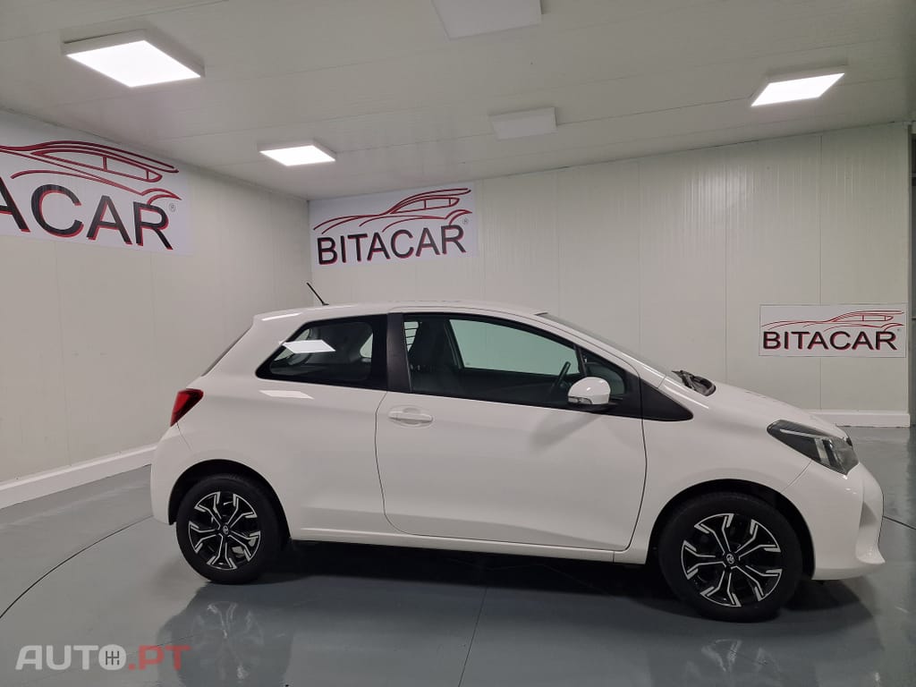 Toyota Yaris BIZZ 1.4 D-4D 90CV IVA DEDUTIVEL