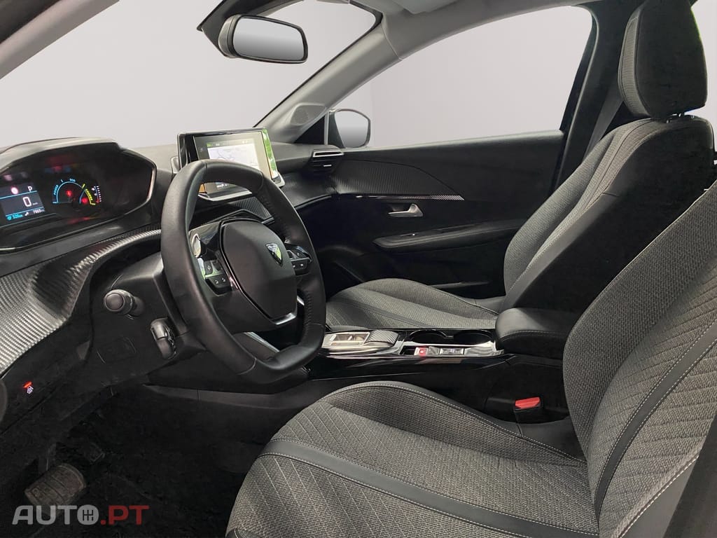 Peugeot E-208 50 kWh Style