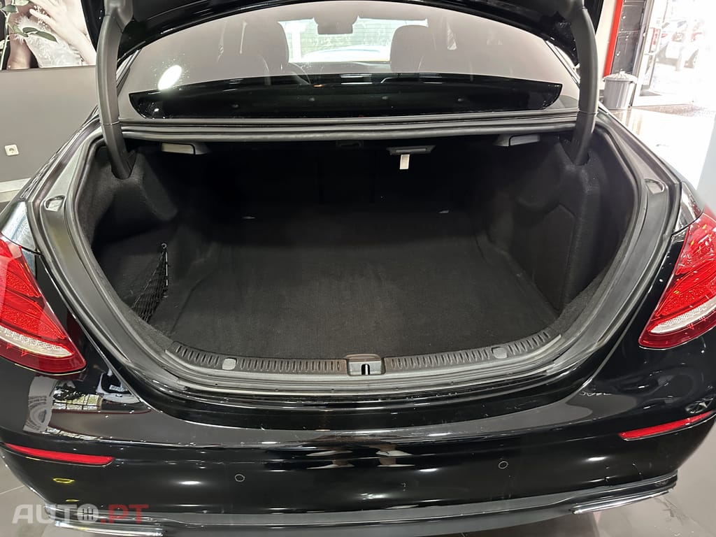 Mercedes-Benz E 220 d AMG Line