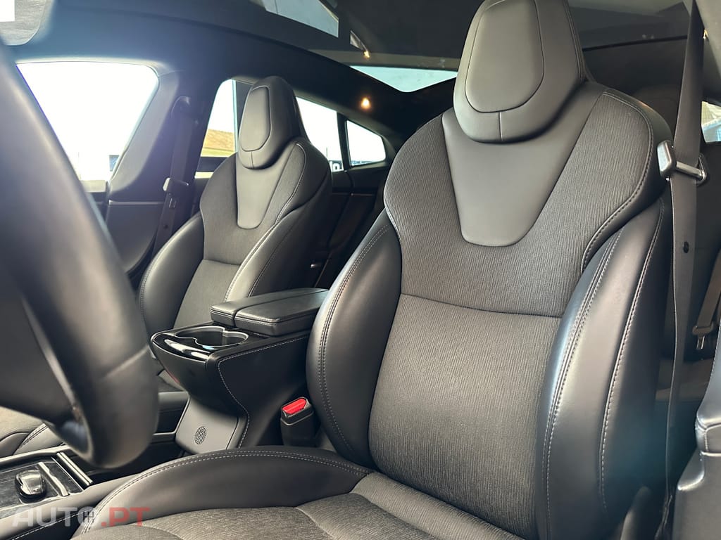 Tesla Model S Standard Range