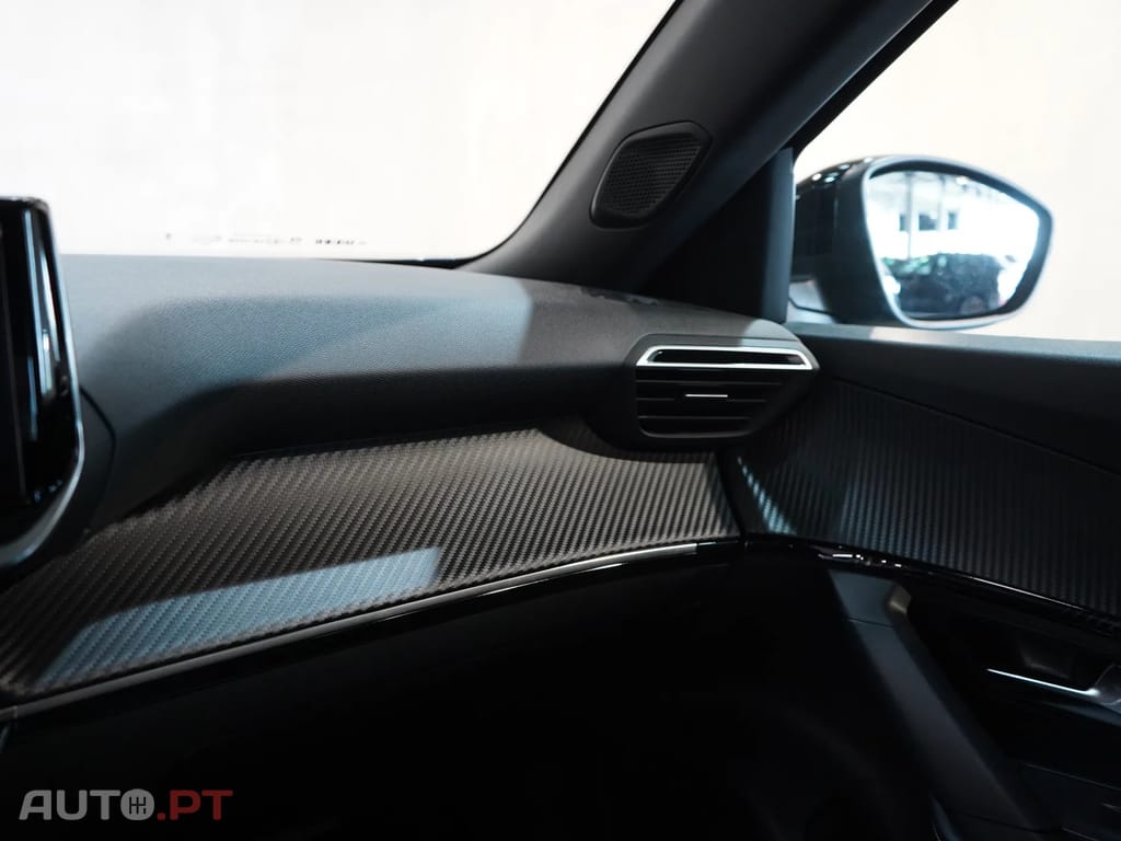 Peugeot 2008 1.2 Hybrid Allure e-DCS6