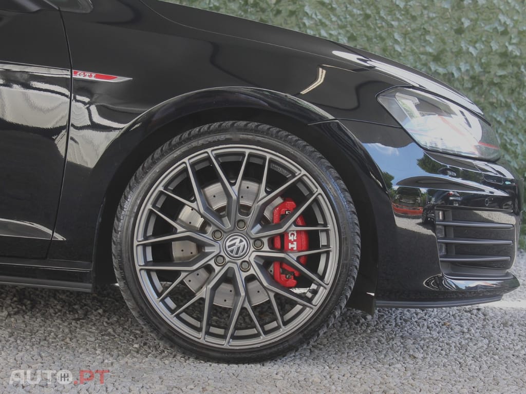Volkswagen Golf 2.0 TSi GTi DSG Performance