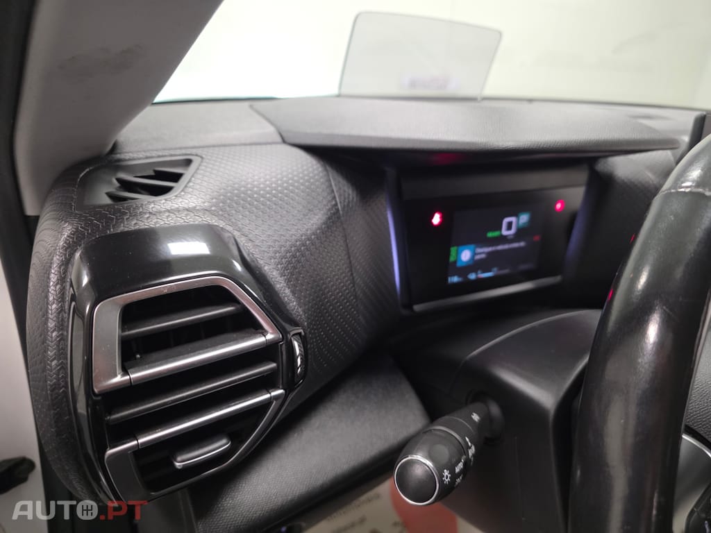 Citroën e-C4 50 kWh Shine — fotografia 78