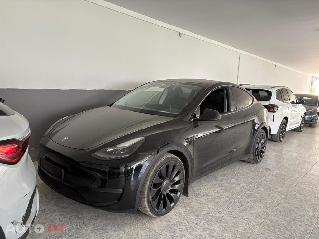 Tesla Model Y Performance Dual Motor AWD