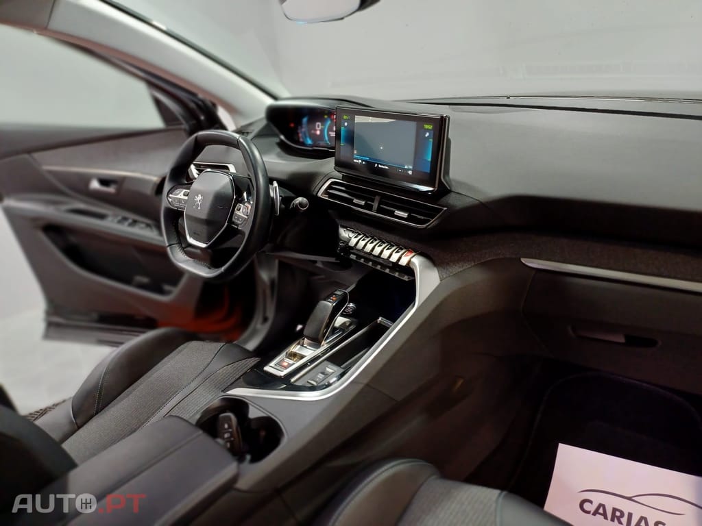 Peugeot 3008 1.6 Hybrid Allure e-EAT8