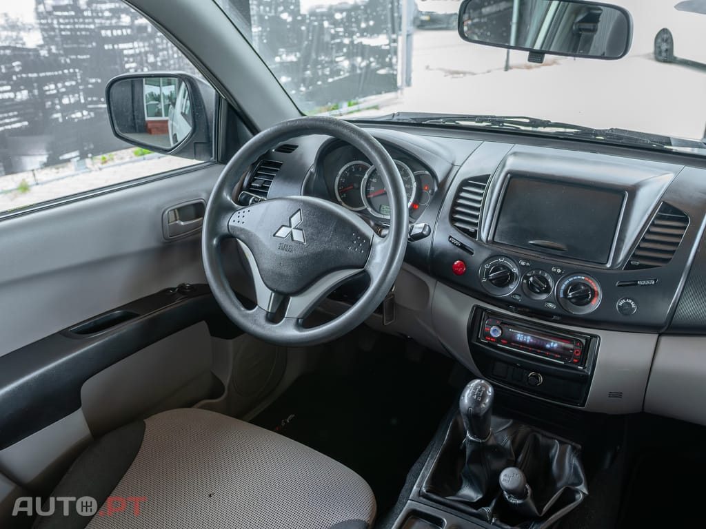 Mitsubishi L200 2.5 DI-D Club Intense 3L 4WD