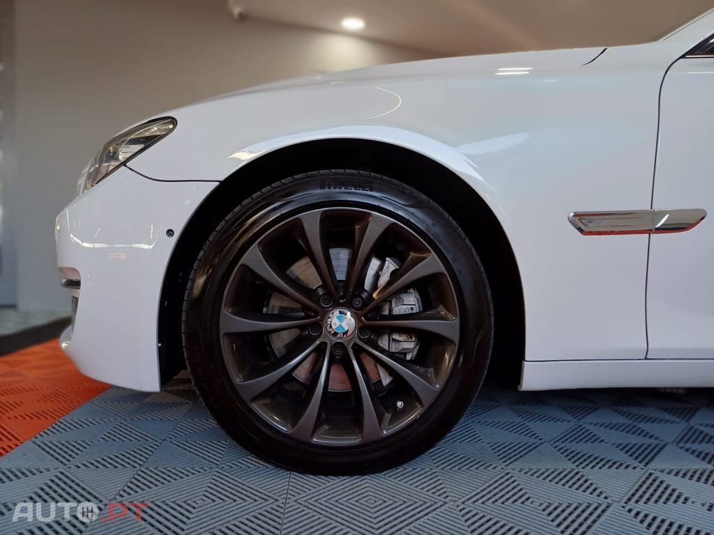 BMW 740 d xDrive Pack M