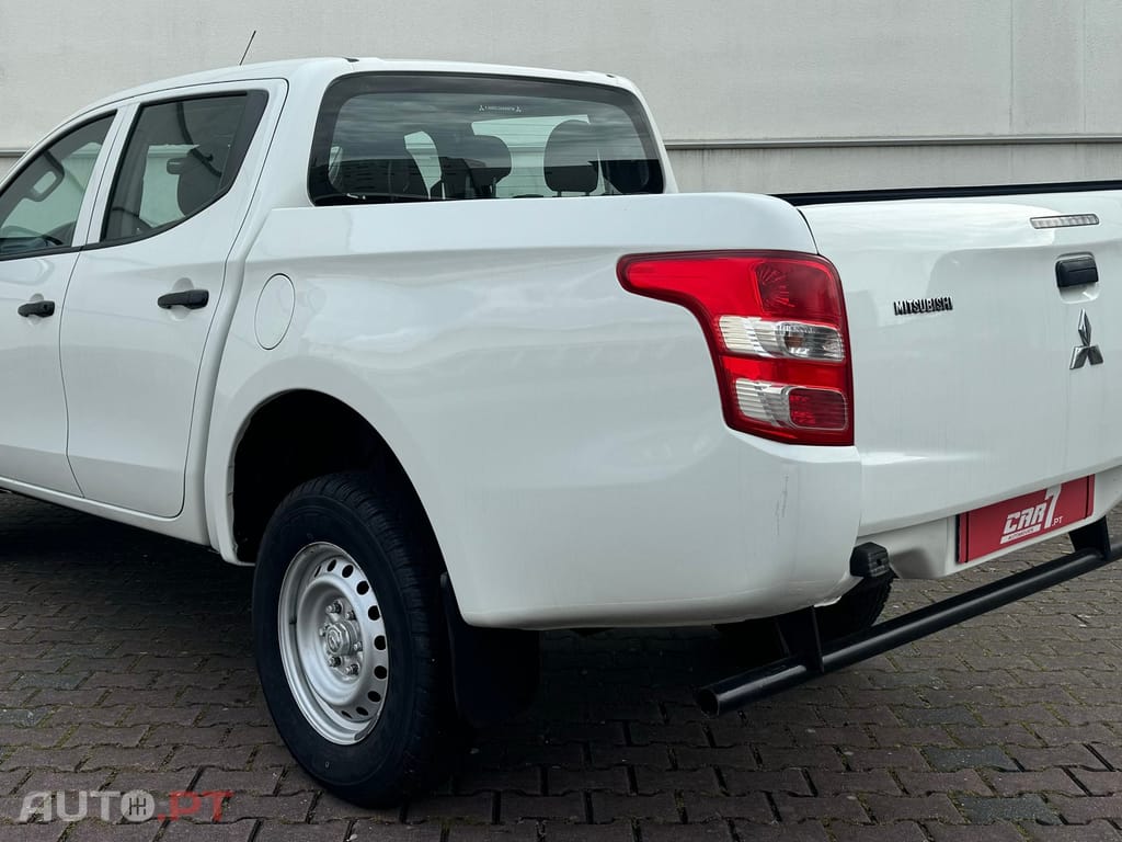 Mitsubishi L200 2.4 DI-D CD Campera 4WD
