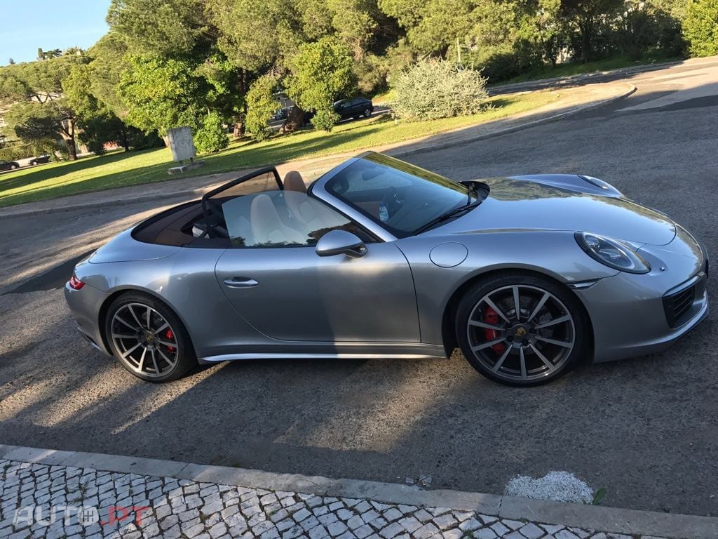 Porsche 911 4S Carrera