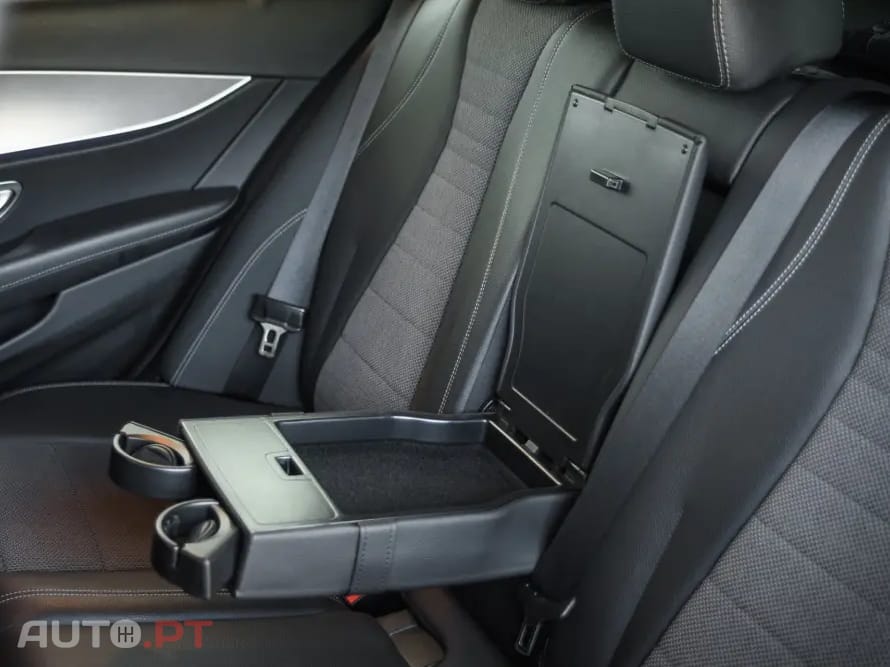 Mercedes-Benz E 300 de Avantgarde