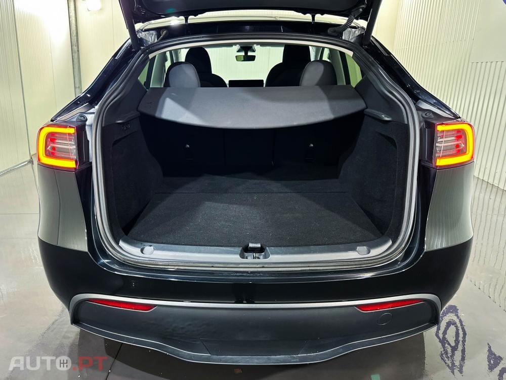 Tesla Model Y Long Range Dual Motor AWD