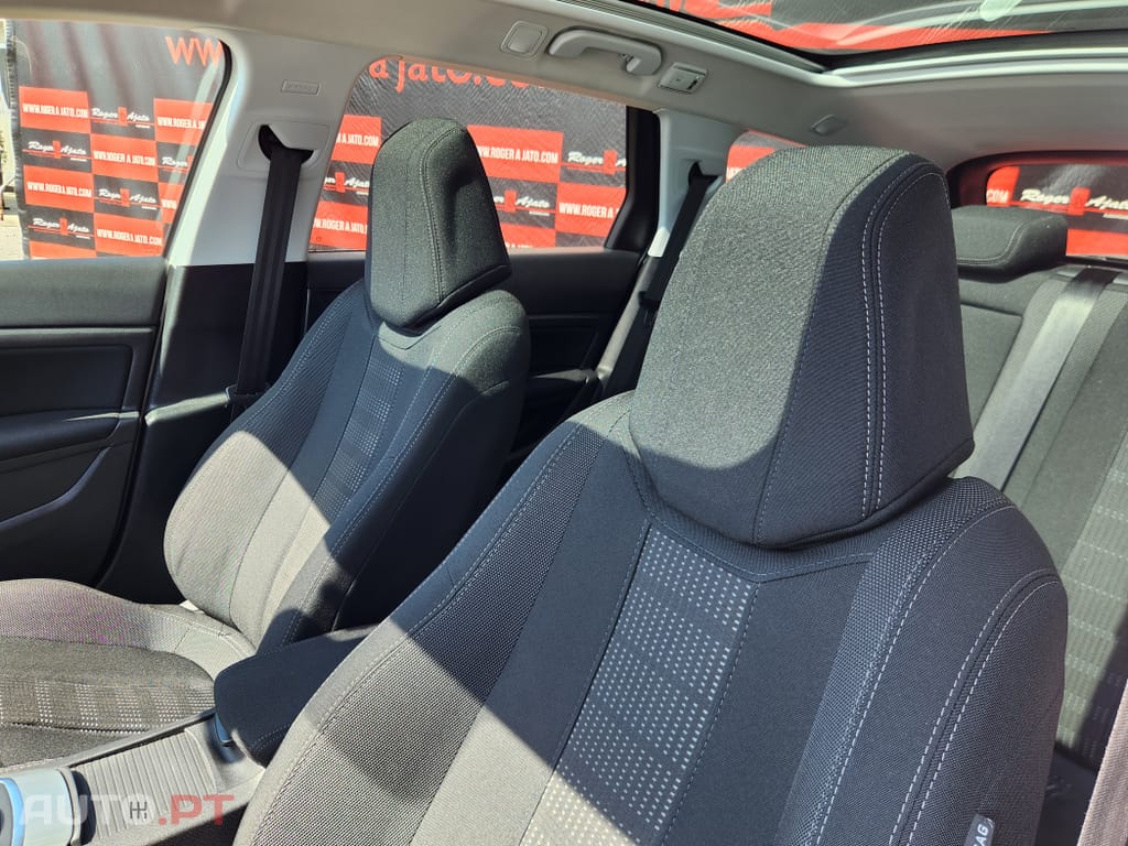 Peugeot 308 1.6 BlueHDi Style J17