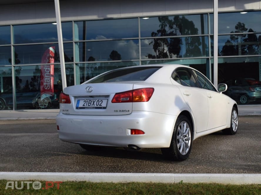 Lexus IS 220