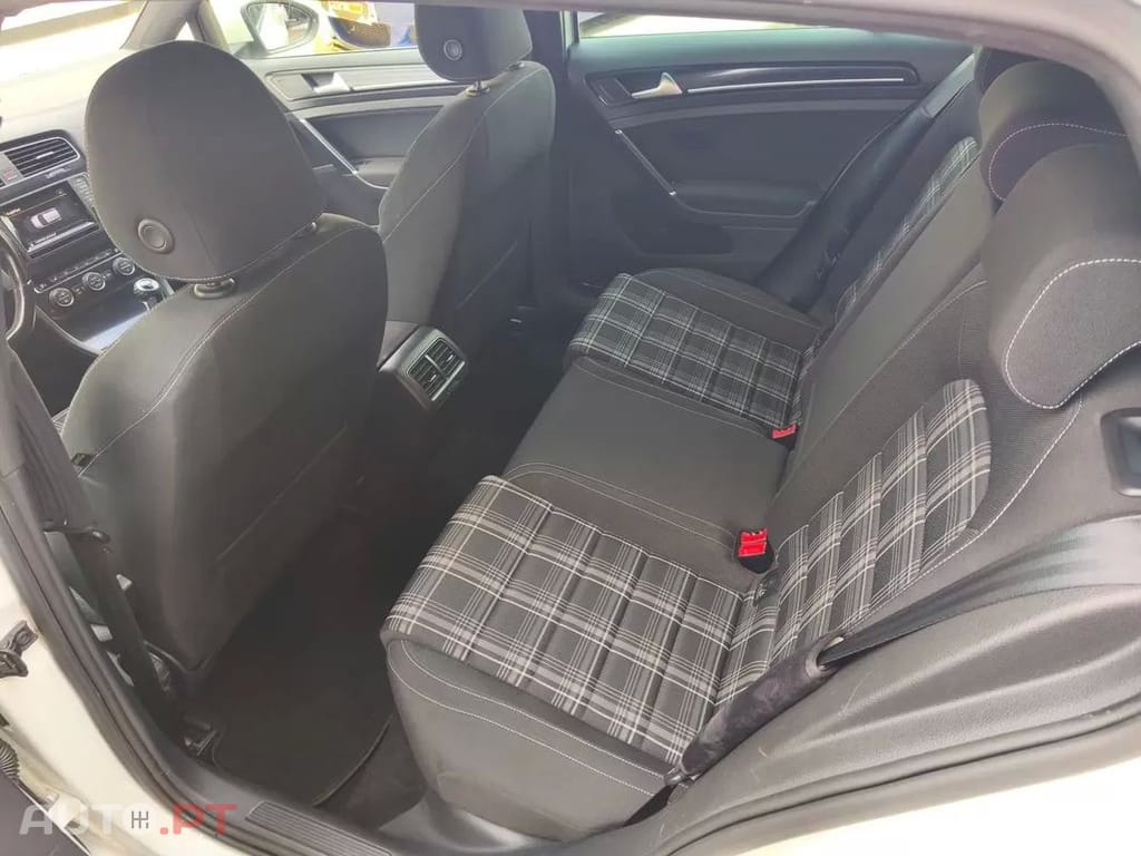 Volkswagen Golf 2.0 TDi GTD