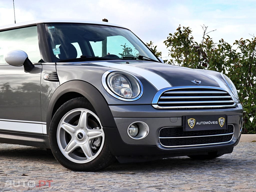 MINI Cooper Cooper D