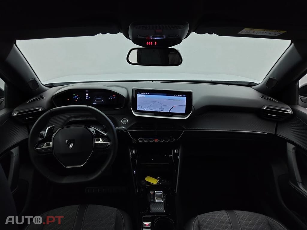 Peugeot 2008 1.2 PureTech Allure EAT8