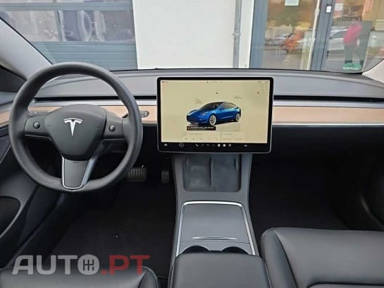 Tesla Model 3 Standard Range Plus RWD