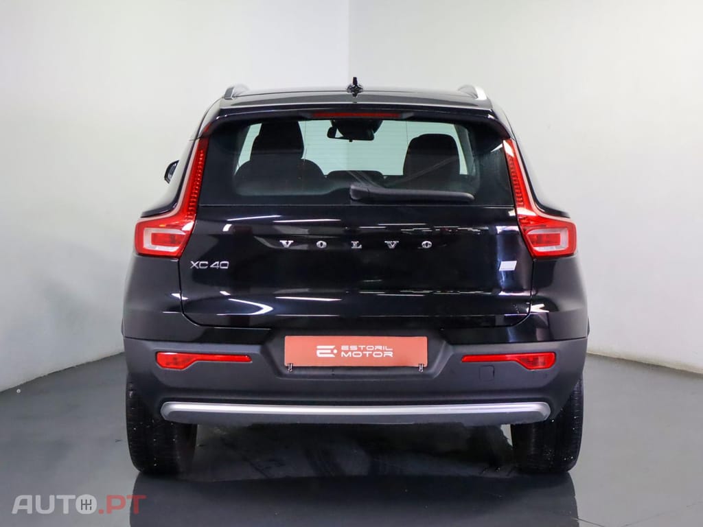 Volvo XC40 1.5 T4 Essential PG HYBRID