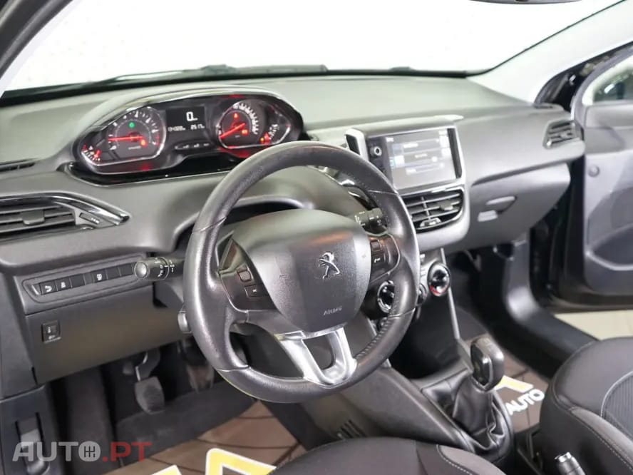 Peugeot 208 1.2 PureTech Style