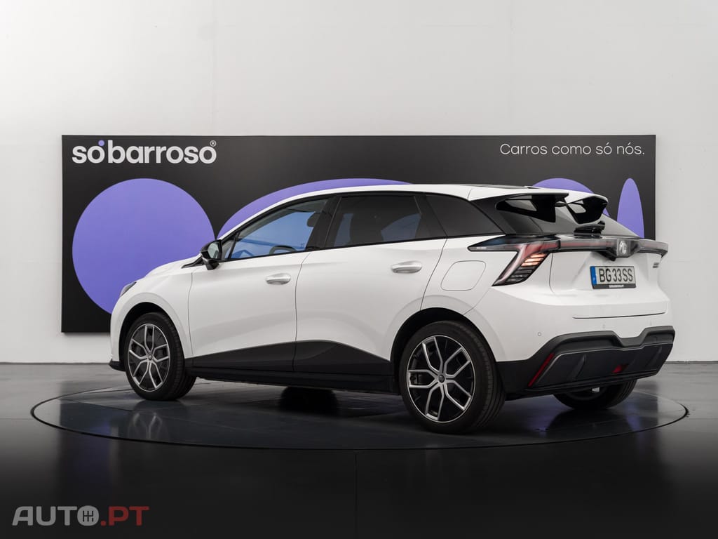 MG MG4 77 kWh Extended Range Luxury