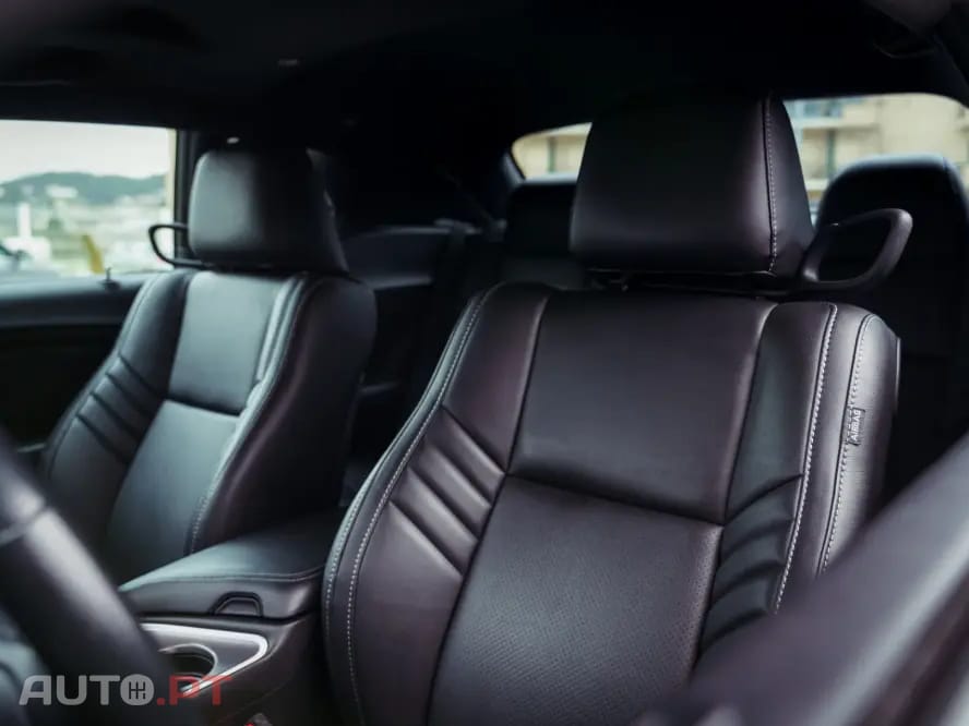 Dodge Challenger Auto SXT Plus