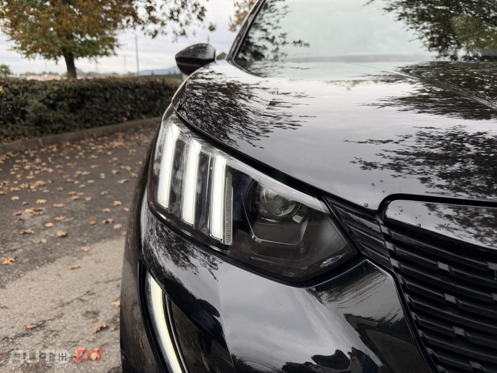 Peugeot E-2008 50 kWh GT