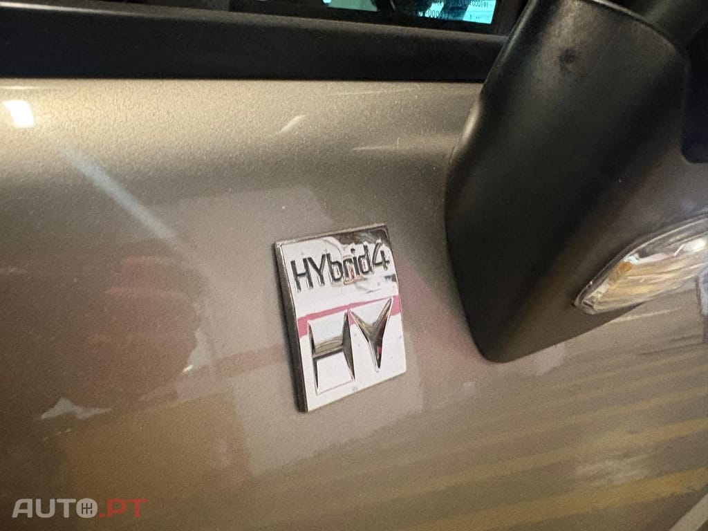 Peugeot 3008 2.0 HDi Hybrid4