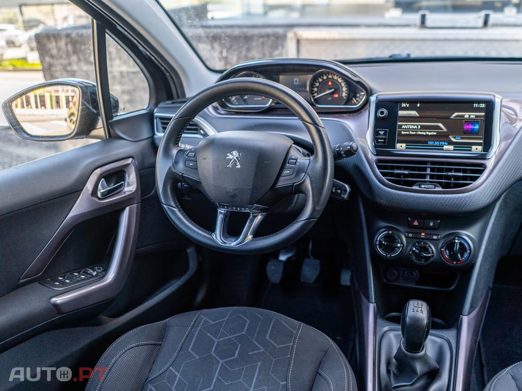Peugeot 2008 1.2 PureTech Style