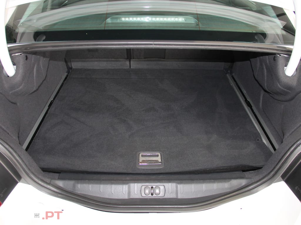 Peugeot 508 2.0 HDi Hybrid4 2-Tronic