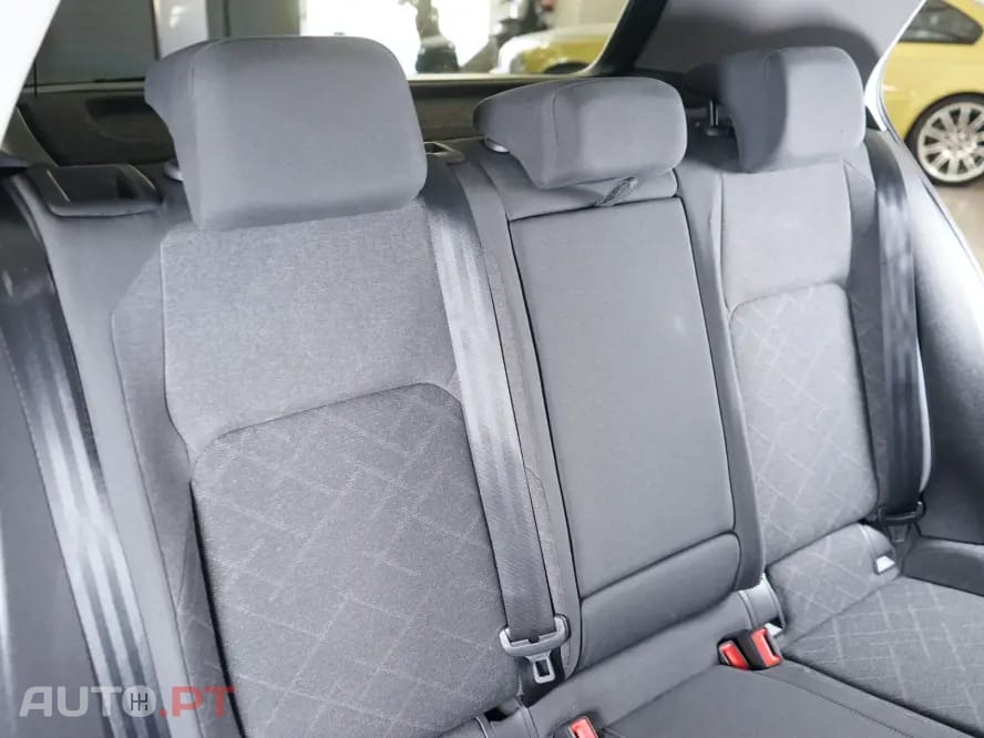 Volkswagen Golf 1.0 TSI Confortline