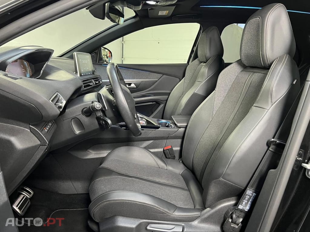 Peugeot 3008 HYBRID 225cv e-EAT8 GT Line