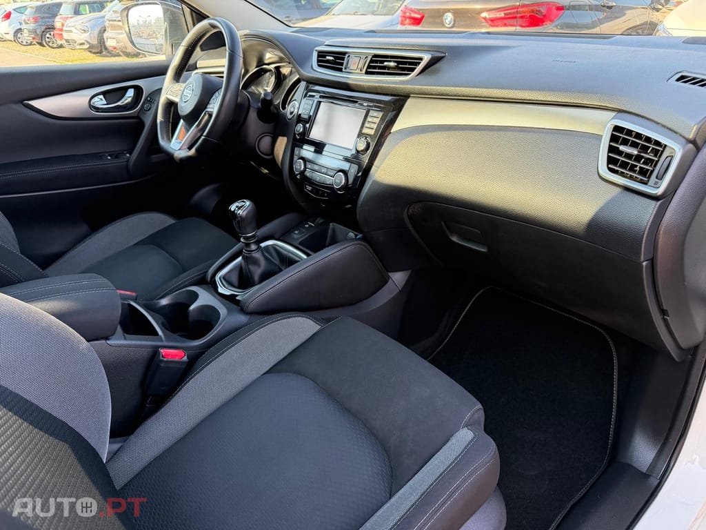 Nissan Qashqai 1.5 dCi N-Connecta 18