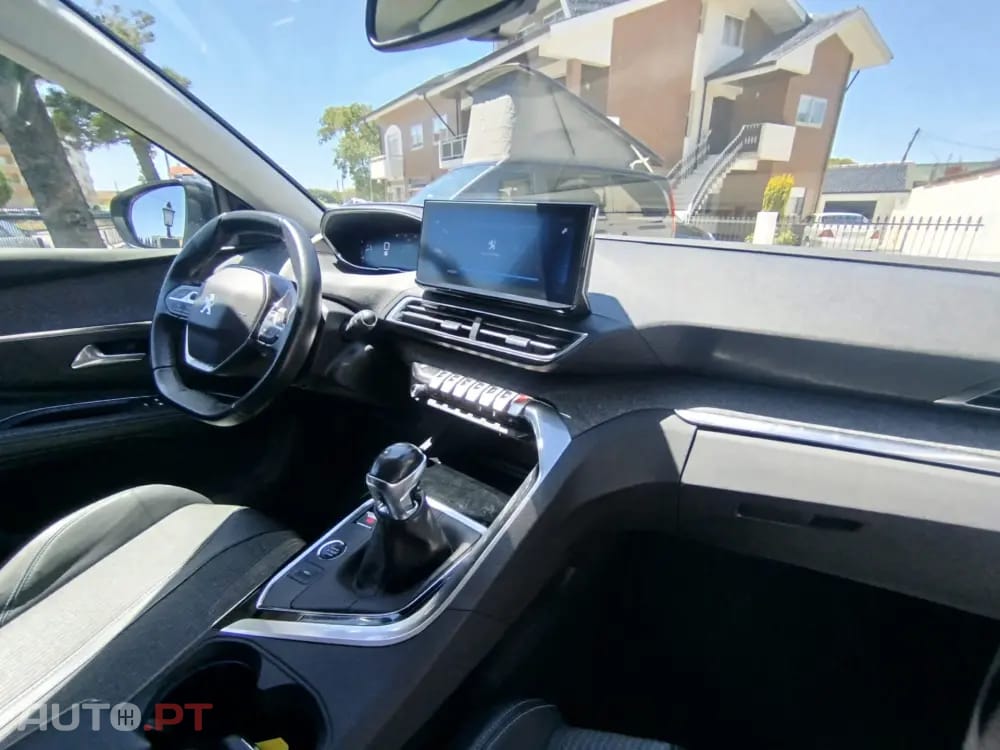 Peugeot 5008 1.2 PureTech Allure Pack