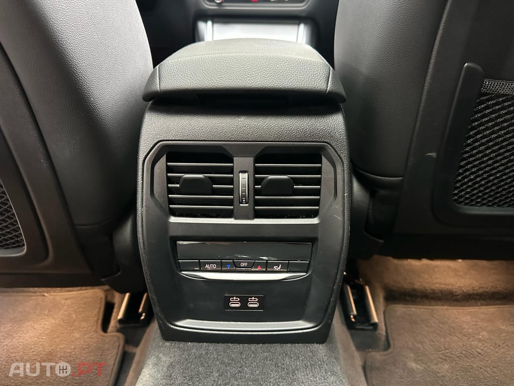 BMW 330 e Touring Pack Desportivo M Auto