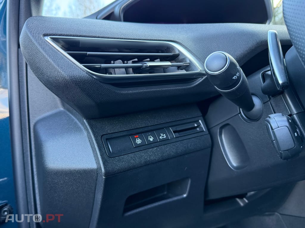 Peugeot 3008 1.2 Hybrid GT e-DCS6