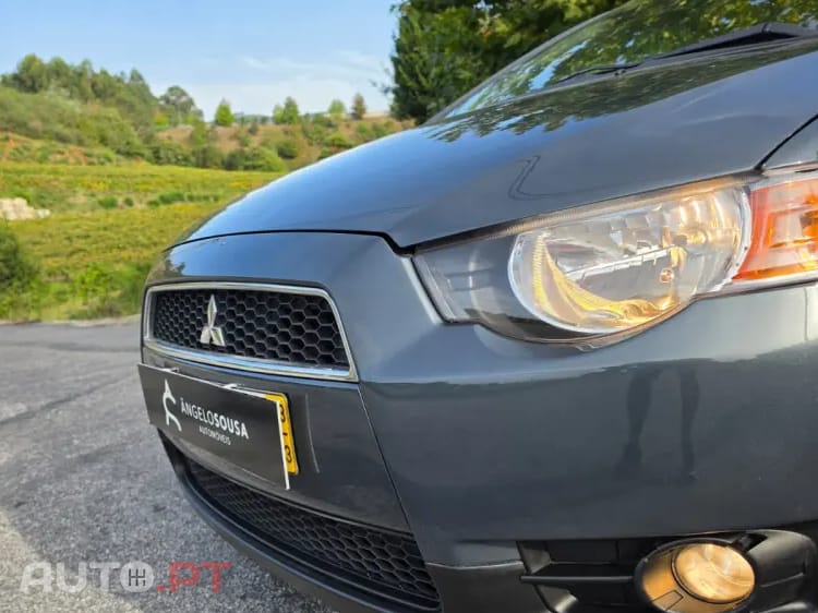 Mitsubishi Colt 1.3 Invite CA