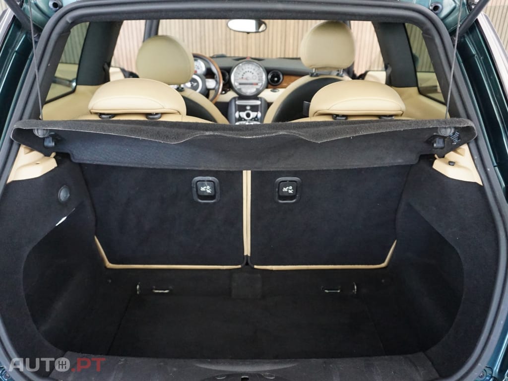 MINI Cooper Cooper D