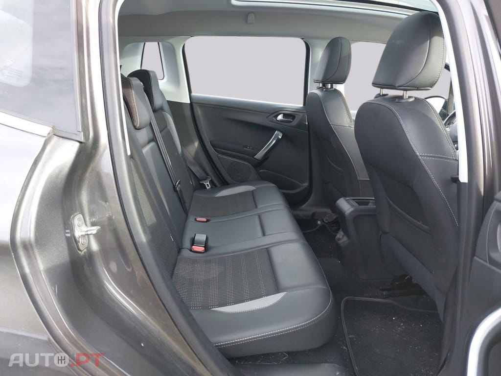 Peugeot 2008 1.2 PureTech Allure