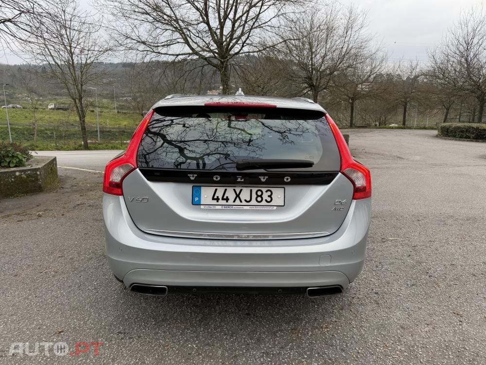 Volvo V60 D6 Plug-In-Hybrid AWD Geartronic Pure Limited