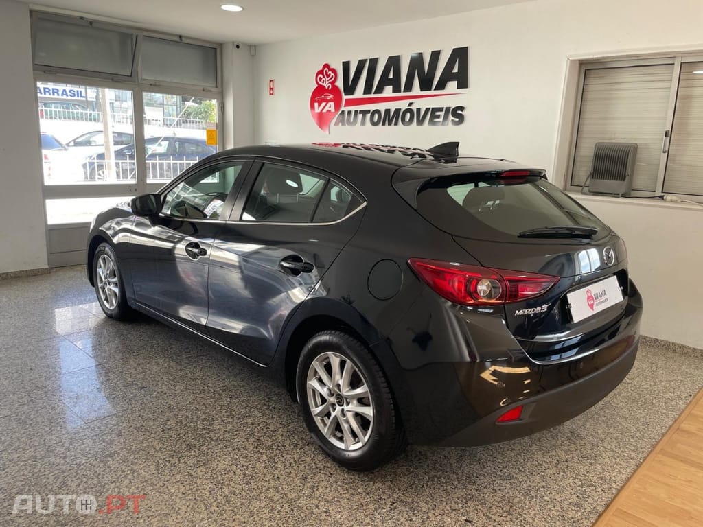 Mazda 3 1.5 Sky-D Evolve HS Navi