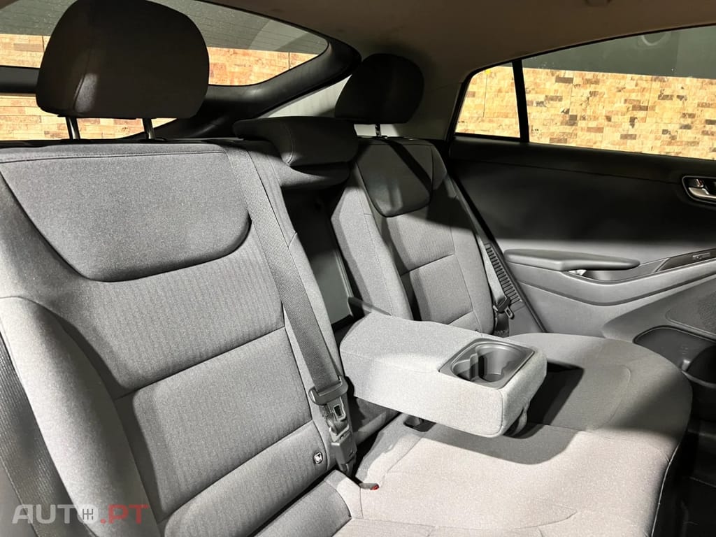 Hyundai Ioniq 1.6 GDI PHEV